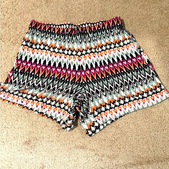 Wildfox High Waist Zigzag Patterned Shorts - Picture 1 of 4